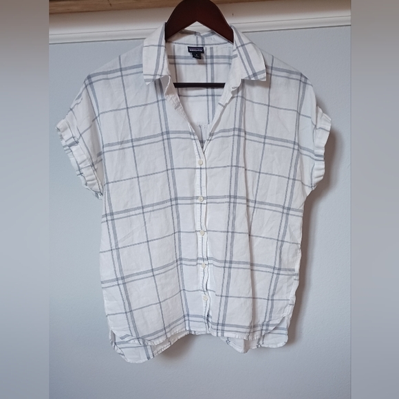 Patagonia Tops - Patagonia Women's Button Down Shirt Size M